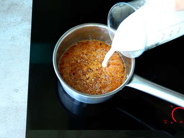 Kue keju ala Snickers yang sangat lezat - Persiapan langkah 4