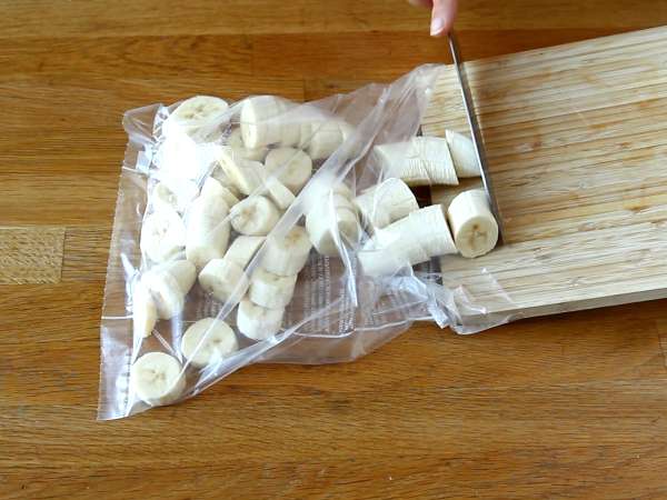 Es krim buah merah vegan: pisang krim yang enak, sangat mudah dibuat! - Persiapan langkah 1