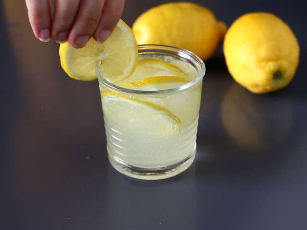 Spritz dengan limoncello, koktail yang sempurna untuk musim panas! - Persiapan langkah 3
