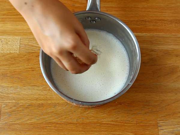 Pistachio panna cotta, resep mudah yang disukai semua orang! - Persiapan langkah 3