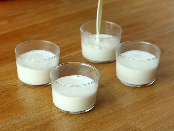 Panna cotta vanila dengan saus ara - Persiapan langkah 4