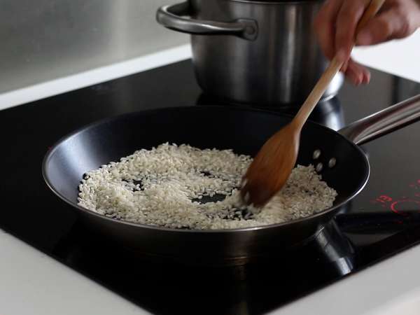 Risotto labu, hidangan pertama yang lembut dan sempurna untuk musim gugur - Persiapan langkah 3