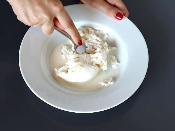 Buatlah burrata Anda sendiri! Mudah dan ekonomis! - Persiapan langkah 3