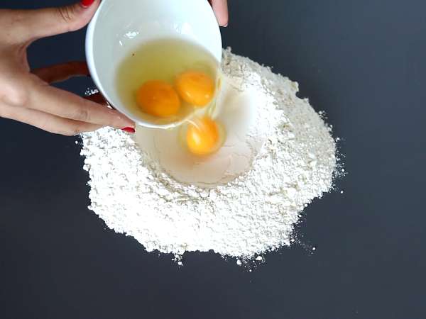 Caramelle, ravioli berbentuk permen dengan isian labu dan ricotta - Persiapan langkah 1