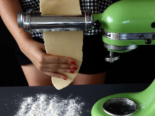 Caramelle, ravioli berbentuk permen dengan isian labu dan ricotta - Persiapan langkah 7