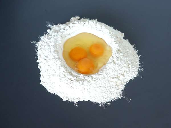 Tagliatelle buatan sendiri, prosedurnya dijelaskan langkah demi langkah - Persiapan langkah 1