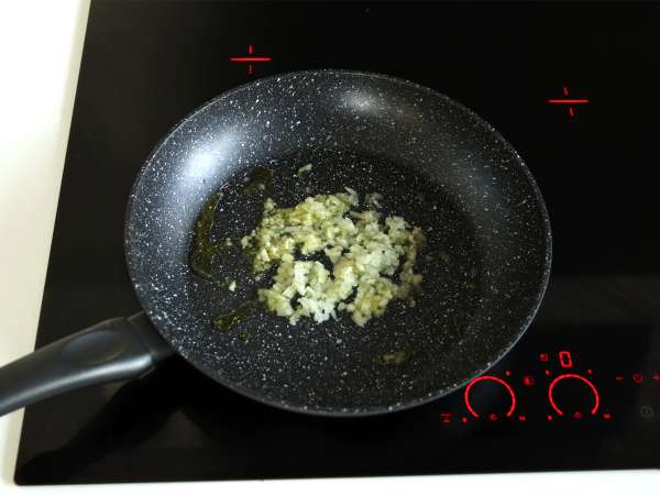 Pasta alla boscaiola, hidangan pertama yang ideal untuk musim gugur dan musim dingin - Persiapan langkah 1