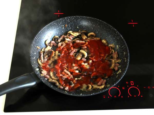 Pasta alla boscaiola, hidangan pertama yang ideal untuk musim gugur dan musim dingin - Persiapan langkah 4