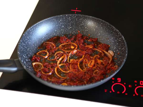 Pasta dengan 'Nduja, hidangan pasta Calabria yang mudah dibuat - Persiapan langkah 3