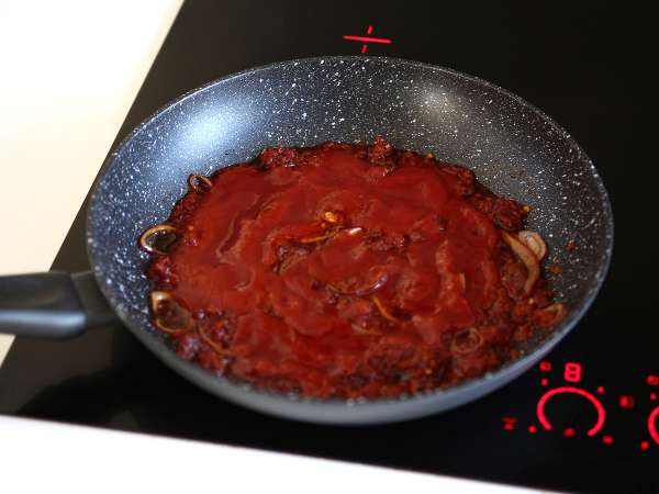 Pasta dengan 'Nduja, hidangan pasta Calabria yang mudah dibuat - Persiapan langkah 4