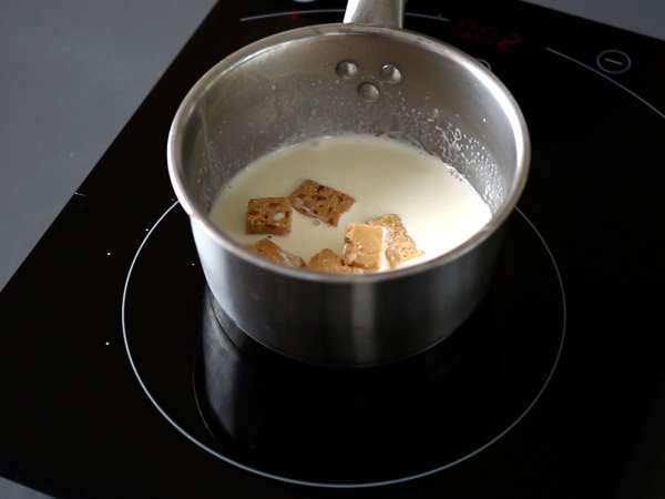 Cangkir cokelat dan nougat. Resep mudah - Persiapan langkah 4