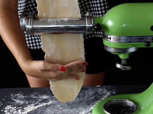 Cara membuat pasta buatan sendiri: sorpresine, pasta kecil yang cantik - Persiapan langkah 3