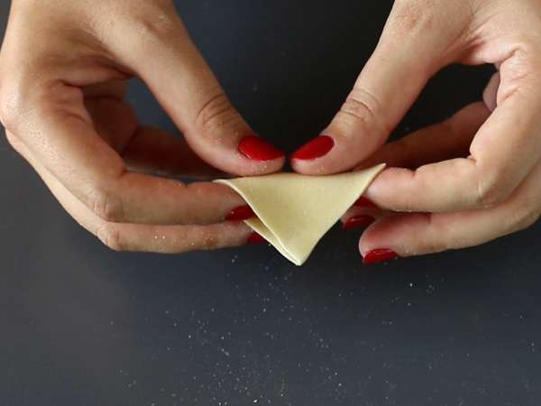 Cara membuat pasta buatan sendiri: sorpresine, pasta kecil yang cantik - Persiapan langkah 5