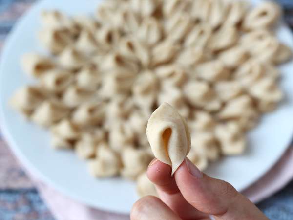 Cara membuat pasta buatan sendiri: sorpresine, pasta kecil yang cantik - Persiapan langkah 7