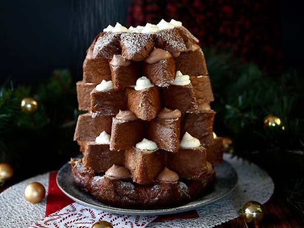 Pandoro brioche yang diisi dengan krim Nutella dan krim vanila dalam bentuk pohon Natal - Persiapan langkah 9