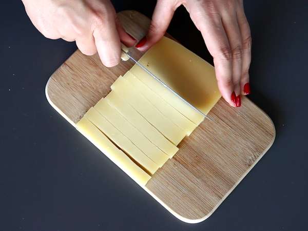 Bagaimana cara membuat piring keju? - Persiapan langkah 2
