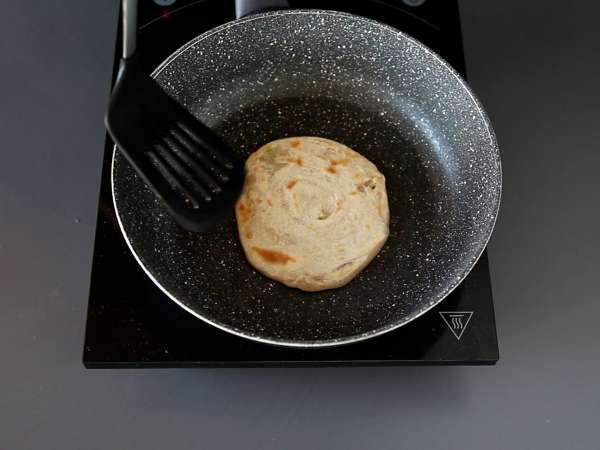 Pancake Cina dengan daun bawang - Pancake daun bawang - Persiapan langkah 5