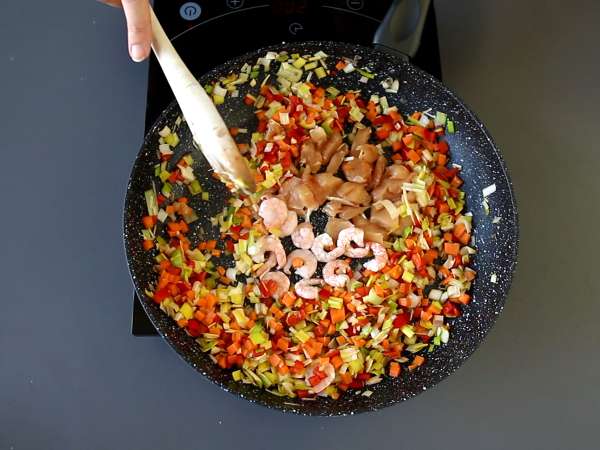 Nasi goreng, hidangan nasi khas Indonesia - Persiapan langkah 5