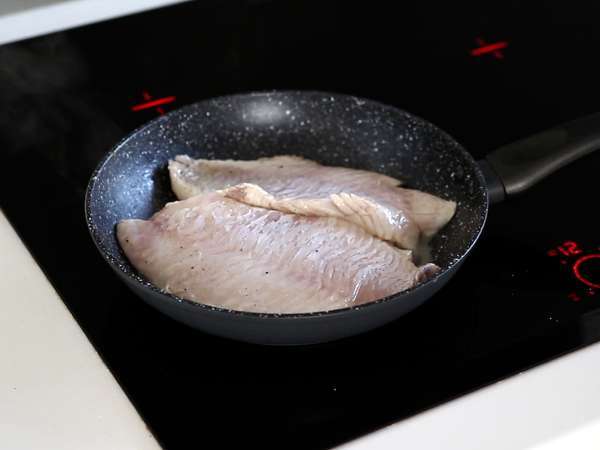 Ikan air tawar rebus dengan santan - hidangan ikan yang akan Anda sukai - Persiapan langkah 3