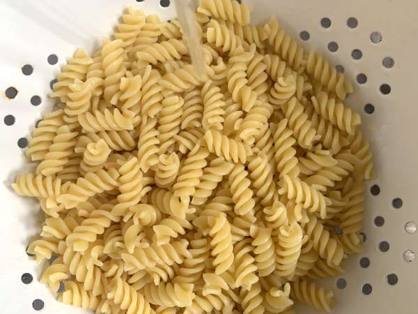 Pasta dingin yang lembut, siap dalam waktu kurang dari 10 menit! - Persiapan langkah 1