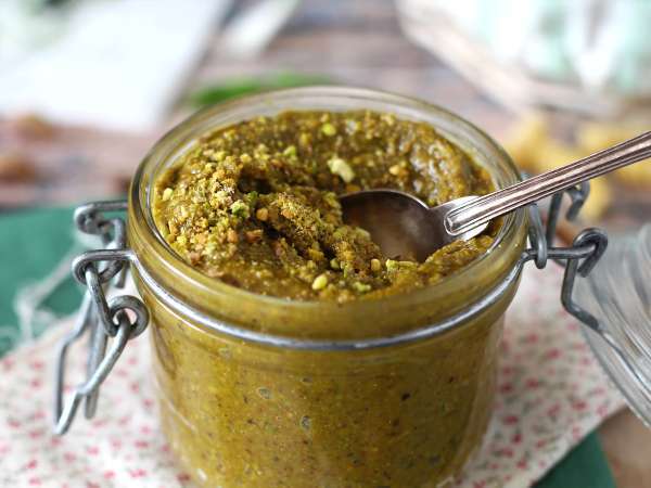 Pistachio pesto, saus yang mudah dan lezat - Persiapan langkah 3