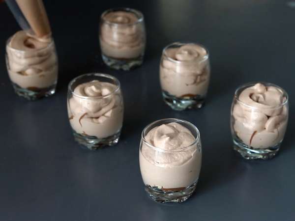 Verrines Kinder Bueno yang tidak dipanggang dan super lezat - Persiapan langkah 7