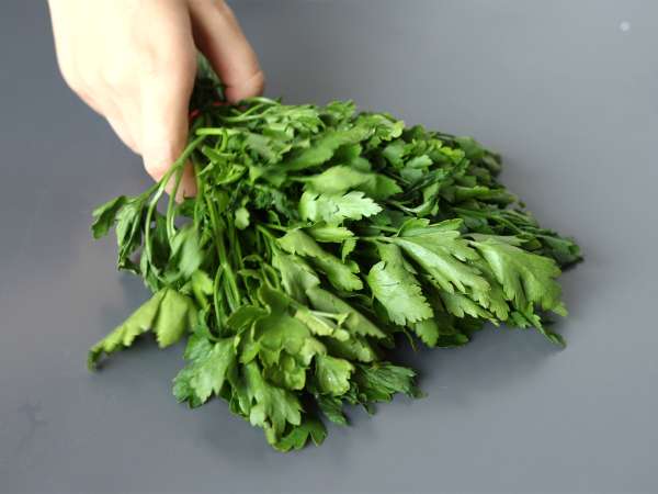 Pesto peterseli dan kacang tanah, sebuah ledakan rasa - Persiapan langkah 1