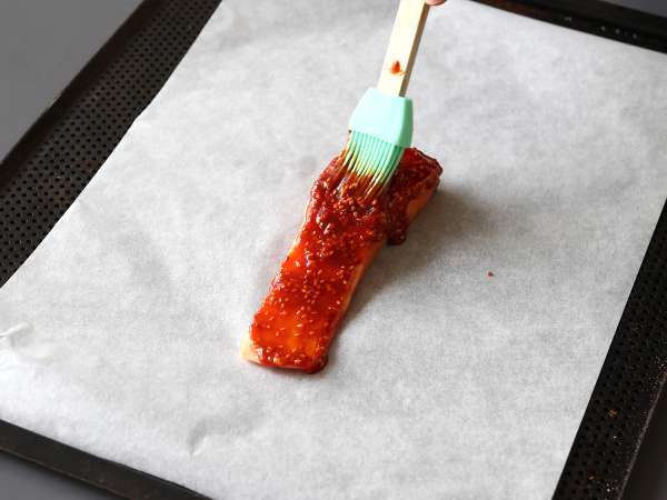 Salmon ala Korea dengan saus gochujang siap disajikan dalam 8 menit - Persiapan langkah 3