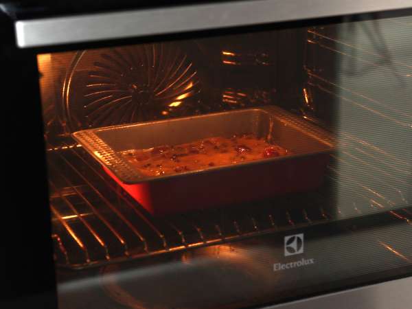 Ceri Blondie dan cokelat, kue renyah dan fondant yang sempurna - Persiapan langkah 5