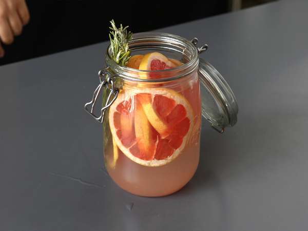 Air rasa jeruk bali dan rosemary: minuman detoksifikasi tanpa tambahan gula - Persiapan langkah 3