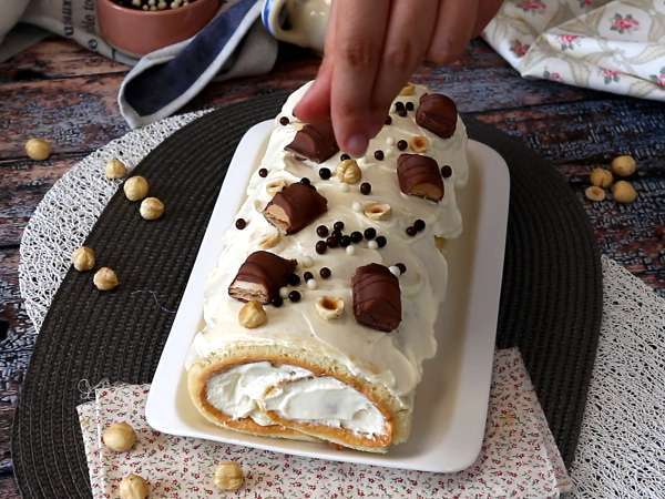 Roti gulung rasa Easy Kinder Bueno, sempurna sebagai kue ulang tahun atau batang kayu Natal! - Persiapan langkah 11