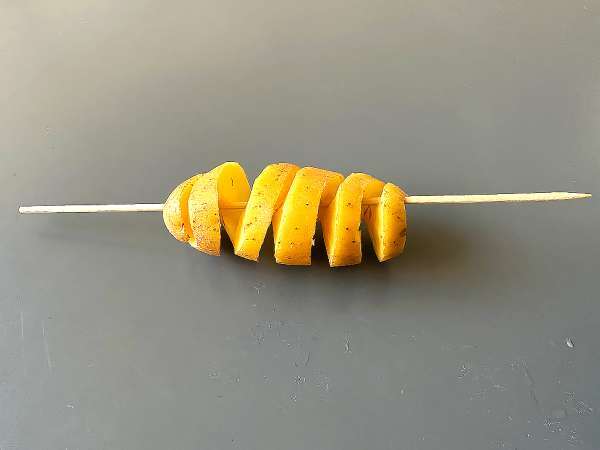 Stik kentang spiral, teknik yang sangat mudah tanpa mesin - Persiapan langkah 2