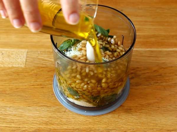 Gnocchi kentang buatan sendiri dengan pesto - Persiapan langkah 5