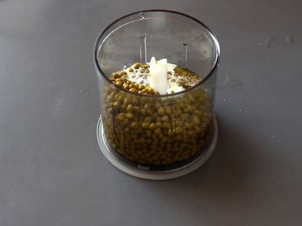 Verrines vegetarian: krim sup kacang polong, remahan parmesan, dan krim mascarpone - Persiapan langkah 3