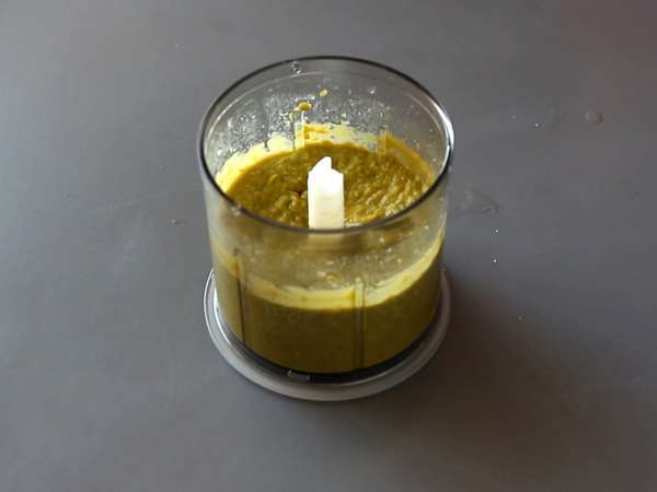 Verrines vegetarian: krim sup kacang polong, remahan parmesan, dan krim mascarpone - Persiapan langkah 4