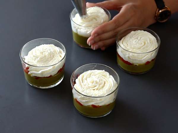 Verrines vegetarian: krim sup kacang polong, remahan parmesan, dan krim mascarpone - Persiapan langkah 9