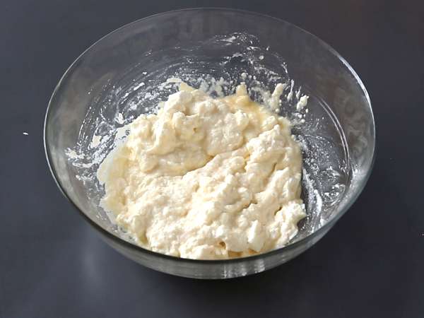 Spanakopita, pai Yunani yang super mudah dengan bayam dan keju feta - Persiapan langkah 4