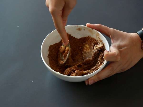 Gulungan kayu manis, brioche kayu manis dengan lapisan gula vanila - Persiapan langkah 3