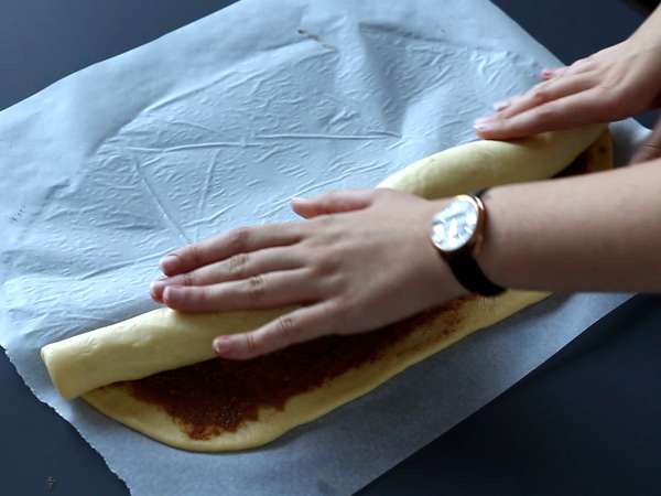 Gulungan kayu manis, brioche kayu manis dengan lapisan gula vanila - Persiapan langkah 6