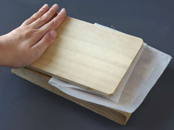 Patacones, roti panggang pisang raja Kolombia dengan guacamole dan tomat - Persiapan langkah 9