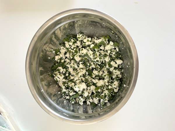 Börek dengan keju feta dan peterseli - Persiapan langkah 1