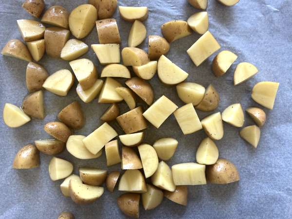 Kentang panggang oven, resep klasik dan mudah - Persiapan langkah 3