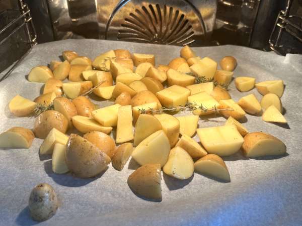 Kentang panggang oven, resep klasik dan mudah - Persiapan langkah 5