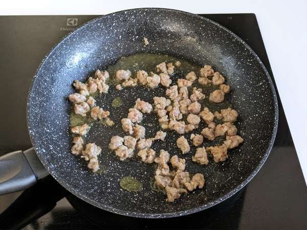 Pasta dengan labu dan sosis - Persiapan langkah 2