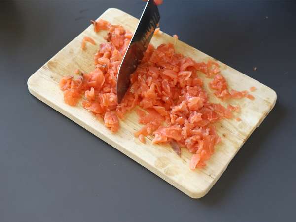 Salmon asap, lemon, dan kue kucai - Persiapan langkah 1