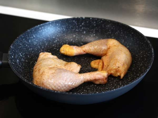 Bagaimana cara menumis paha ayam? - Persiapan langkah 3