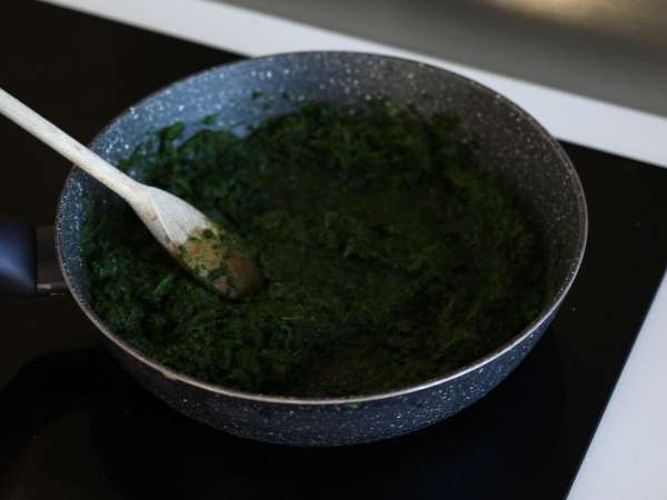 Ricotta dan lasagna bayam yang sangat meleleh - Persiapan langkah 4