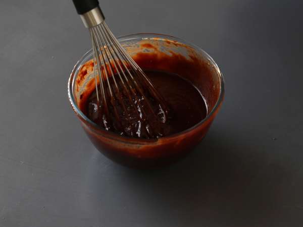 Kue krim cokelat dan kastanye EXTRA FONDANT hanya dengan 4 bahan - Persiapan langkah 2