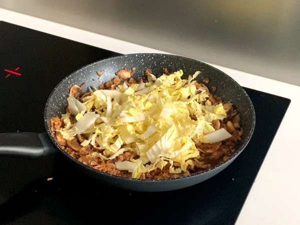 Wajan mie Cina (sayuran dan protein kedelai bertekstur) - Persiapan langkah 3