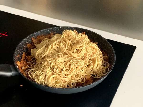 Wajan mie Cina (sayuran dan protein kedelai bertekstur) - Persiapan langkah 4